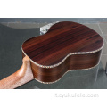 Ukulele con bordatura in legno a lisca di pesce